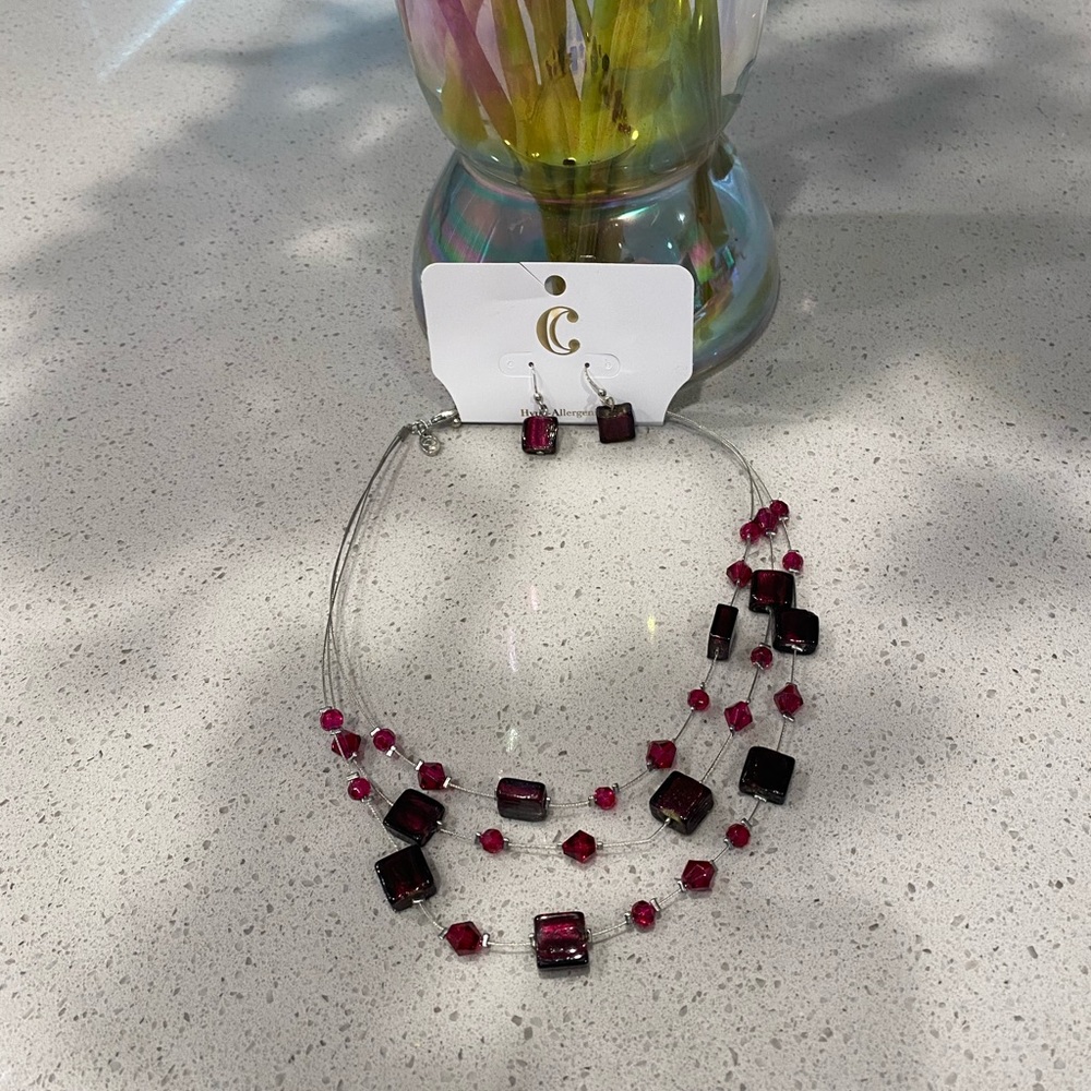 Adorable earrings & Necklace set